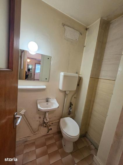 Apartament cu 4 camere semidecomandat în Sălăjan