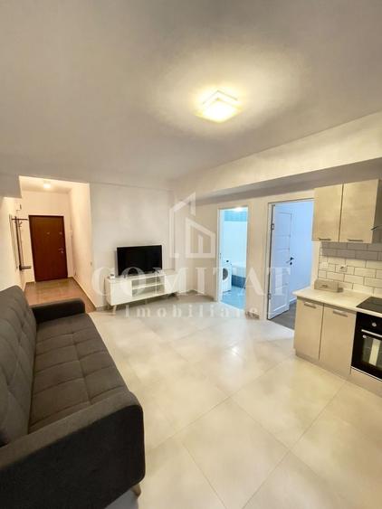 Apartament cu 2 camere semidecomandat, mobilat în Bună Ziua