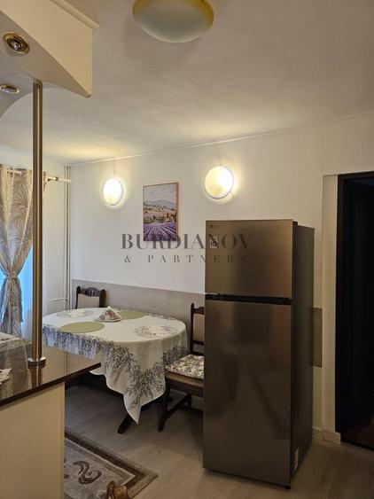 Apartament cu 2 camere nedecomandat în Vitan