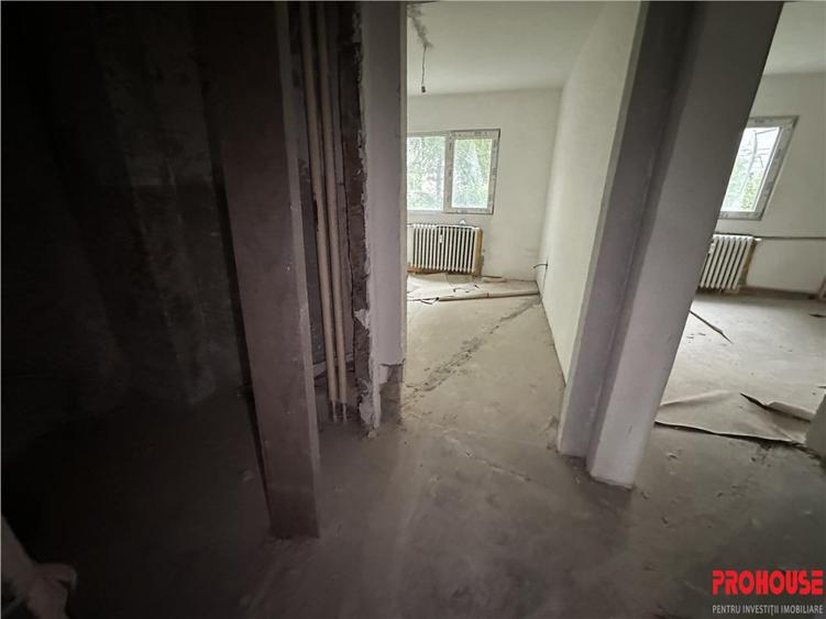 Apartament cu 3 camere decomandat în Orizont