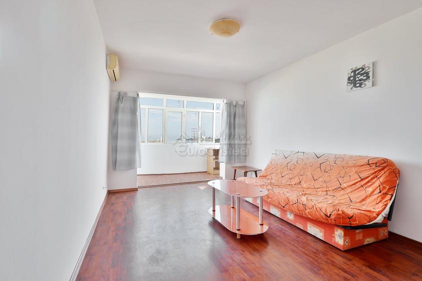 Apartament cu 2 camere decomandat în Est
