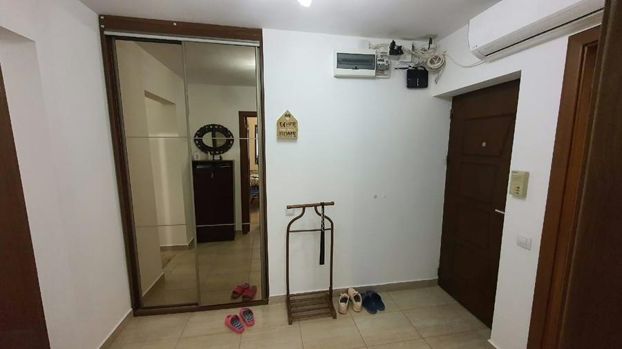 Apartament cu 3 camere decomandat în Pantelimon