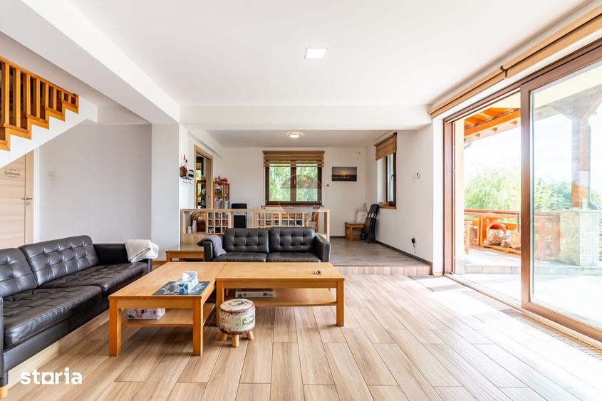 Casă cu 6 camere cu Teren 59248 Mp în Dascălu
