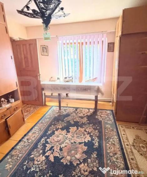 Casa cu teren generos de 800 mp, la strada principala in - 2