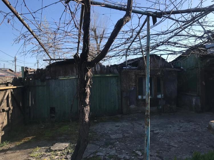 Casă cu 3 camere cu Teren 216 Mp în Rahova