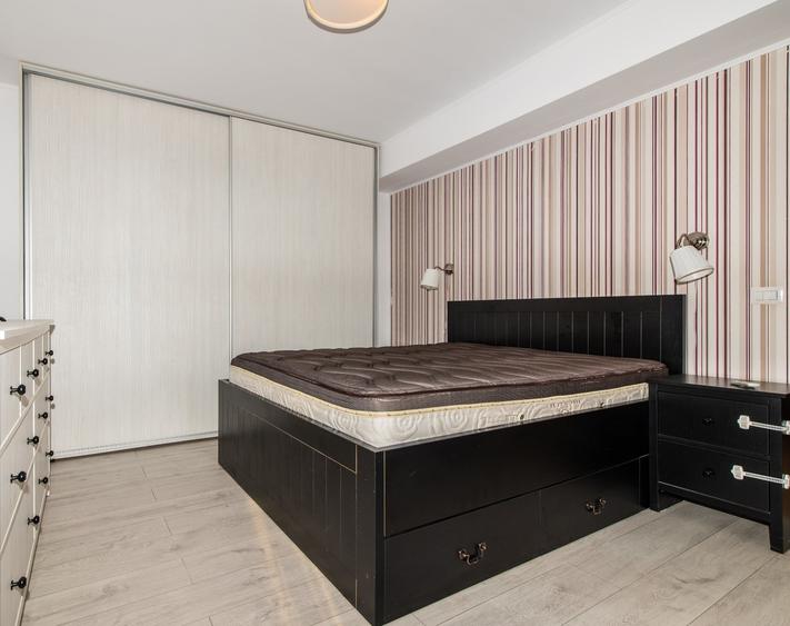 Apartament cu 4 camere decomandat, mobilat în Dămăroaia