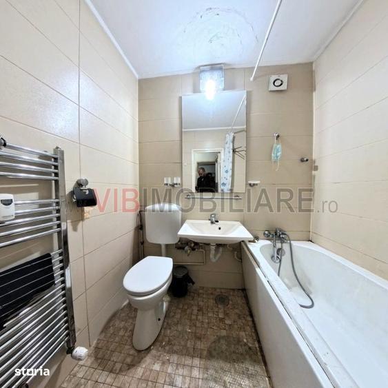 Apartament cu 3 camere în Drumul Taberei
