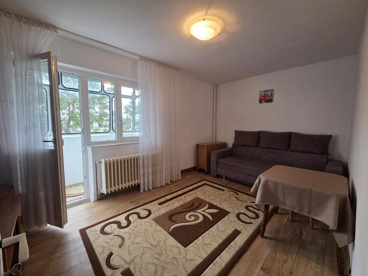 Apartament cu 2 camere decomandat, mobilat în Mircea cel Bătrân