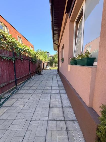 Casă cu 3 camere cu Teren 350 Mp în Central