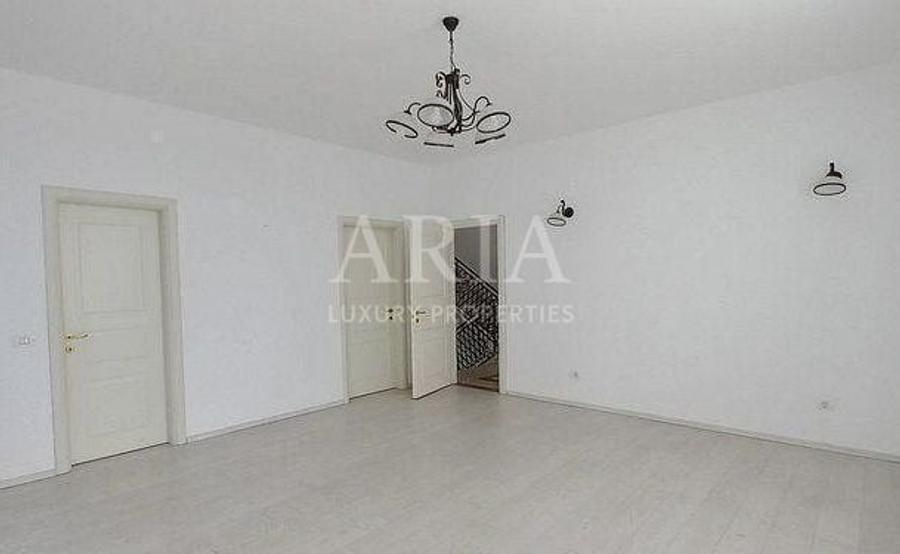 Casă individuală cu 6 camere cu Piscina în Pipera