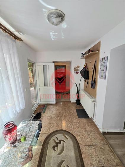 Casă cu 5 camere cu Teren 593 Mp în Central
