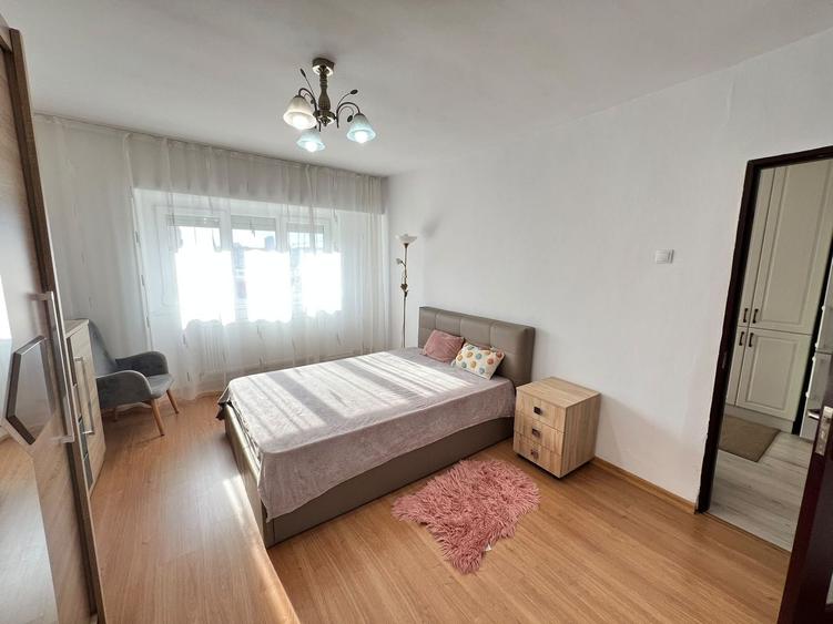 Apartament cu 3 camere decomandat, mobilat în Mănăștur