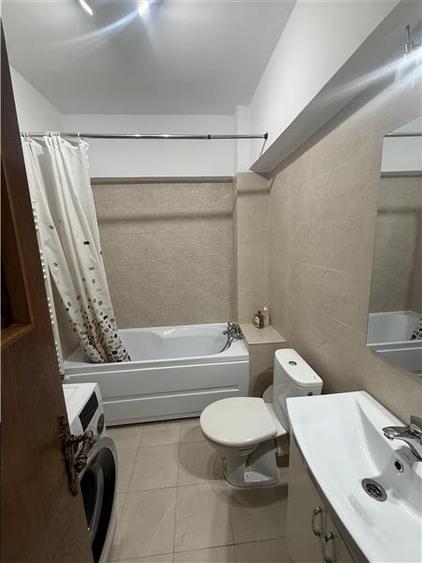 Apartament cu 3 camere decomandat în Tomis II