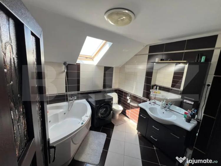 Casă cu 4 camere cu Teren 1760 Mp în Sântana de Mureș