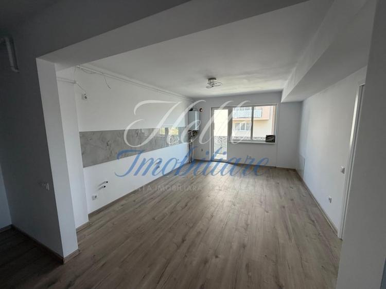 Apartament cu 2 camere semidecomandat în Florești