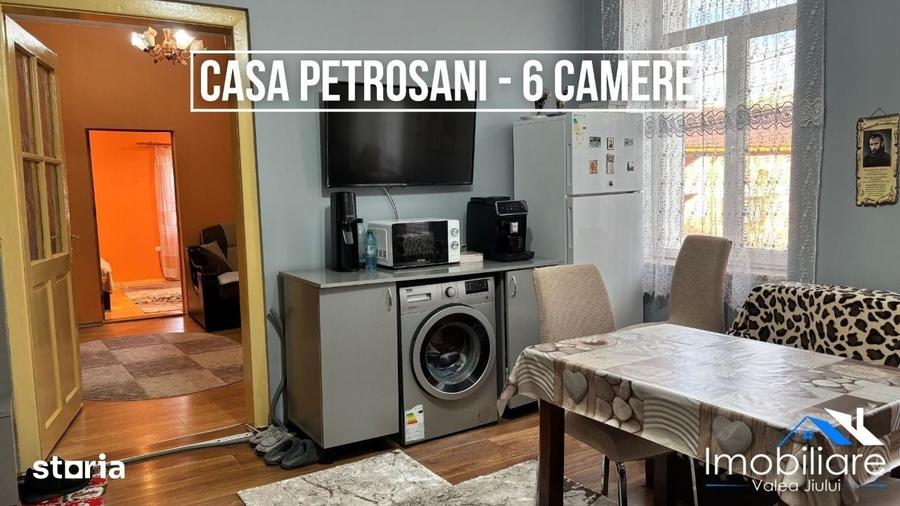 Casă cu 6 camere cu Teren 860 Mp în Petrila
