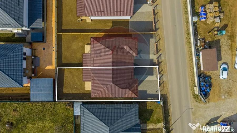 Casă cu 4 camere cu Teren 252 Mp în Tărlungeni