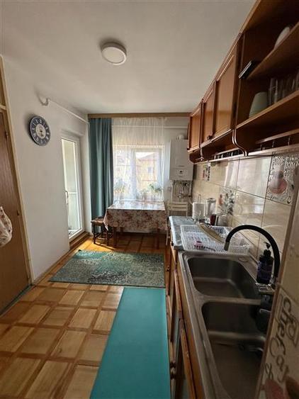 Resita, Apt. 3 cam.Conf.1 Sporit, Central, Zona Piata Sud - 28