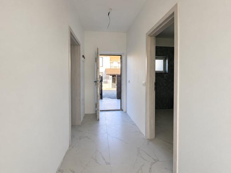 Duplex cu 3 camere cu Canalizare în Moșnița Veche