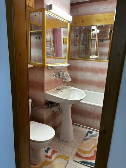 Garsonieră decomandată în Central