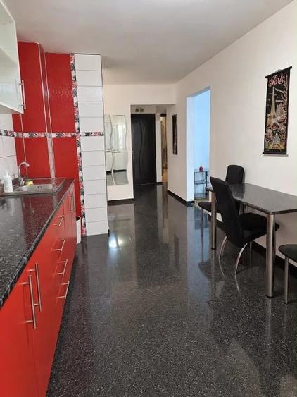 Apartament cu 3 camere decomandat în Dacia