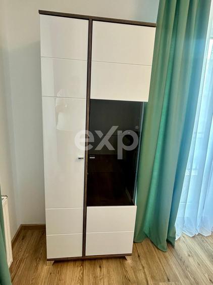 Apartament cu 2 camere decomandat, mobilat în Tractorul