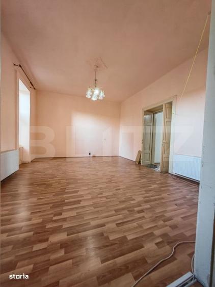 Apartament cu 4 camere în Sinaia