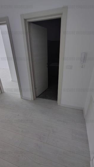 Apartament cu 3 camere nedecomandat în Giroc