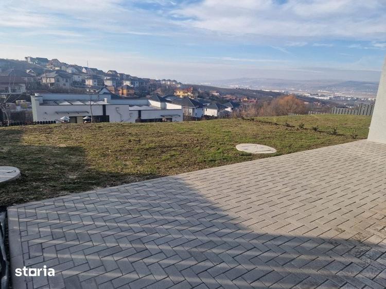 Casă cu 5 camere cu Teren 350 Mp în Central