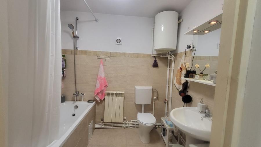 Casă individuală cu 5 camere cu Teren 4500 Mp în Jiana Mare