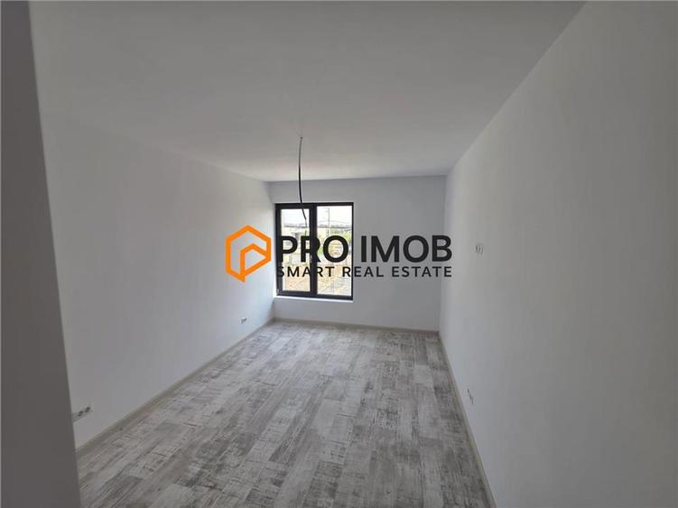 Apartament cu 5 camere decomandat în Câmpineanca