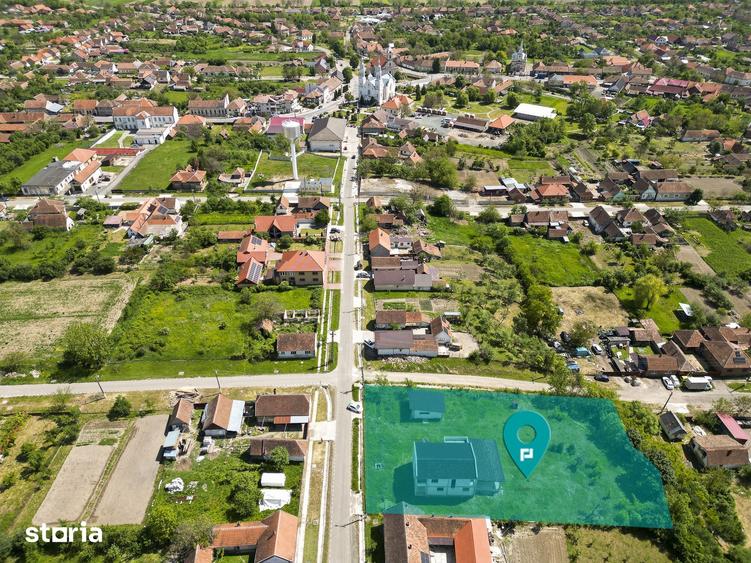 Casă cu 5 camere cu Teren 2135 Mp în Buteni
