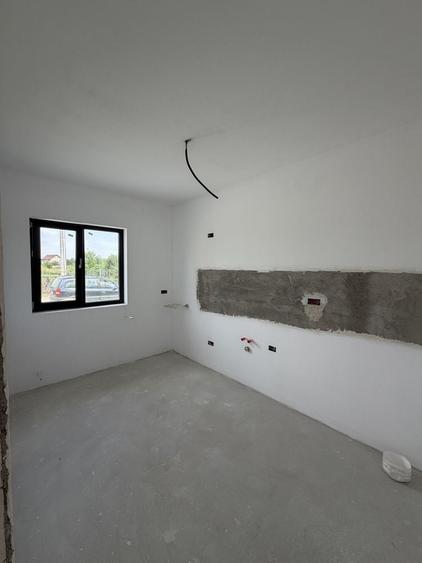 Casă cu 3 camere în Dumitrana