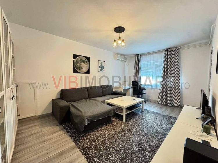 Apartament cu 2 camere decomandat în P-ța Gorjului