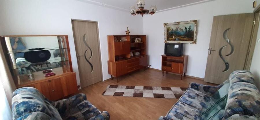 Apartament cu 3 camere în Micro 5