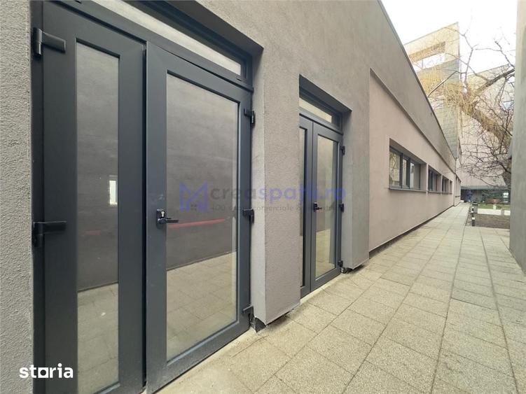 Spațiu comercial, de 228 mp, în Baza 3