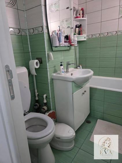 Apartament cu 3 camere decomandat în Progresul