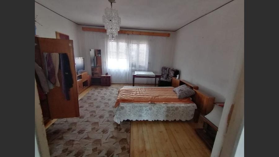 Casă cu 3 camere cu Canalizare în Turda