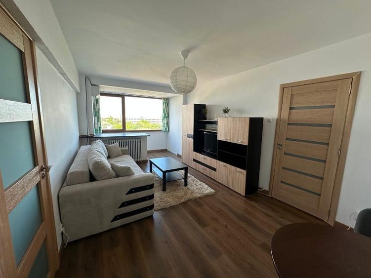Apartament cu 2 camere semidecomandat, mobilat în P-ța Muncii