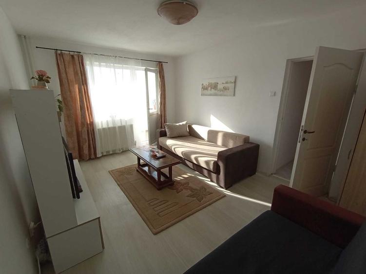 Apartament cu 3 camere decomandat în Tomis Nord