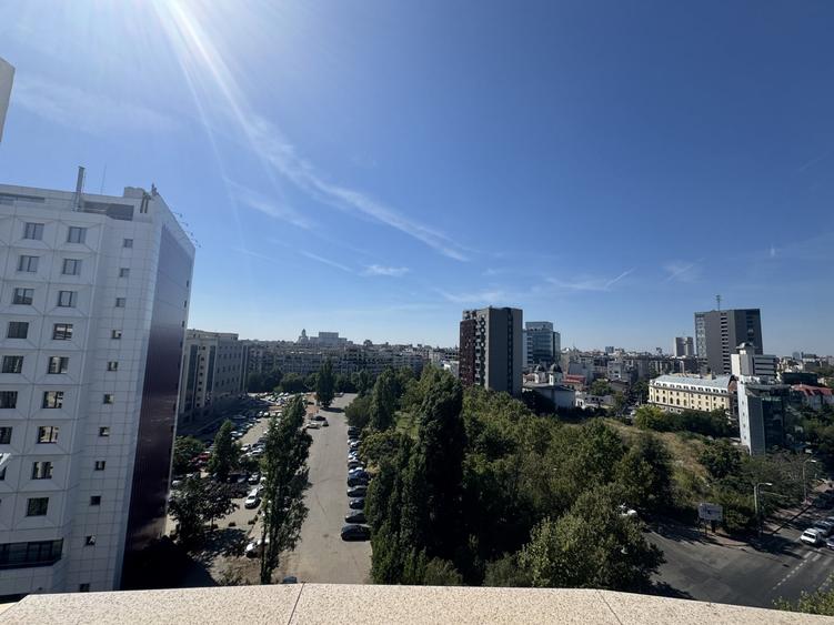 Apartament cu 4 camere decomandat, mobilat în Unirii