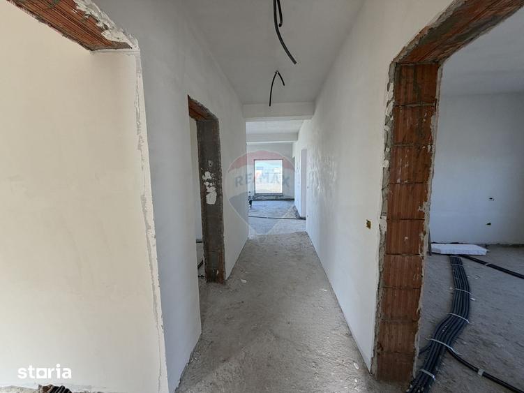 Casă cu 4 camere cu Teren 470 Mp în Câmpineanca
