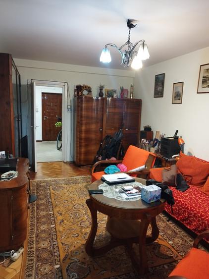 Apartament cu 3 camere circular în 7 Noiembrie