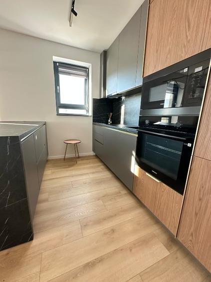 Apartament cu 2 camere decomandat, mobilat în Tractorul