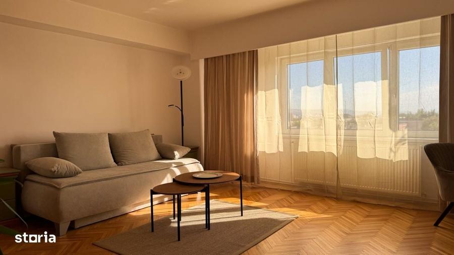 Apartament cu 3 camere decomandat în Central