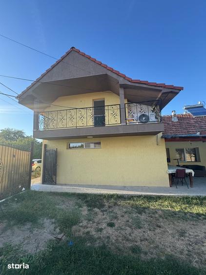 Casă cu 6 camere cu Teren 1085 Mp în Chișlaz
