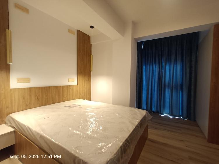 Apartament cu 3 camere semidecomandat în Otopeni