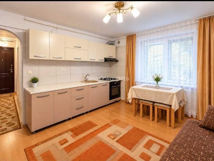 Apartament renovat, central, parter, centrala proprie Medgidia