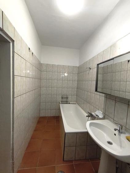 Rahova-Str.Oltului-Garsoniera-Curte proprie-Parcare-340 EUR - 7