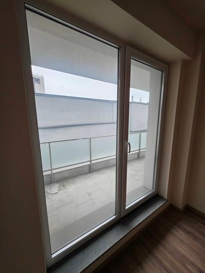 Apartament cu 2 camere nedecomandat în Între Lacuri